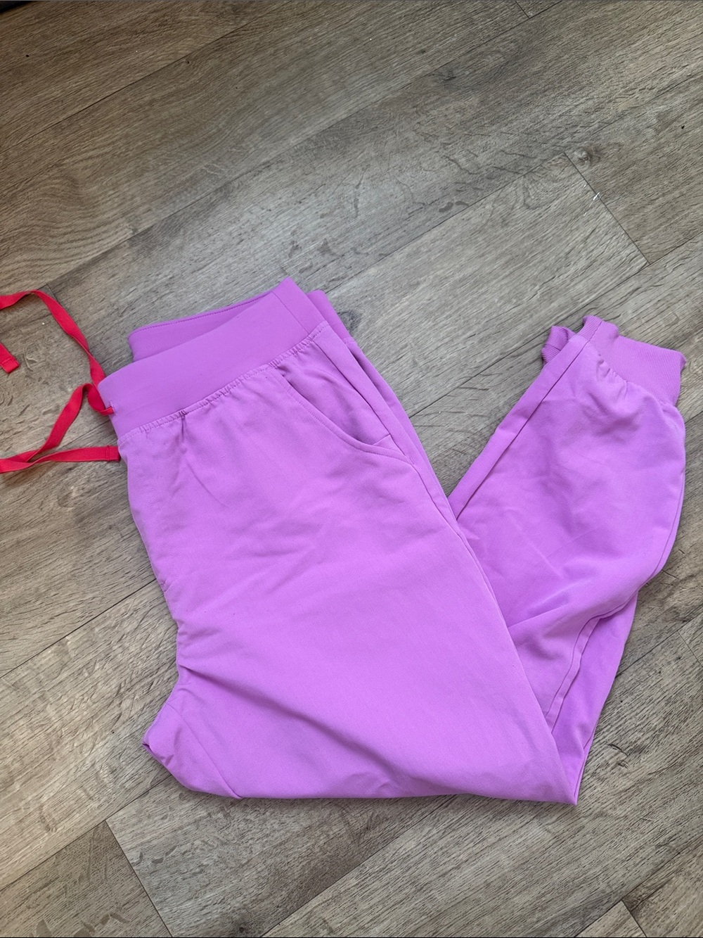 Women’s scrubs FIGS Lavender-Pink Jogger Pants